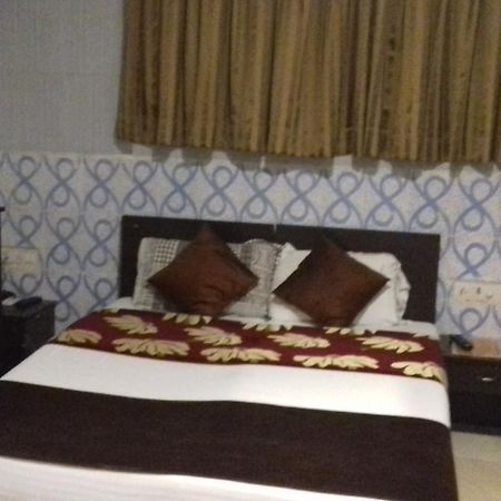Hotel Majesty Palace Mumbai Kültér fotó